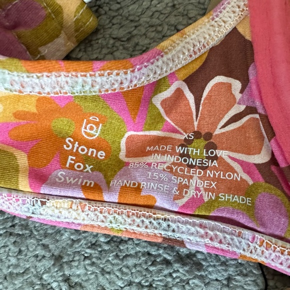 Stone Fox Swim Conch Top and Bijou Bottom Size XS in Retro Pop Bikini - Picture 9 of 9